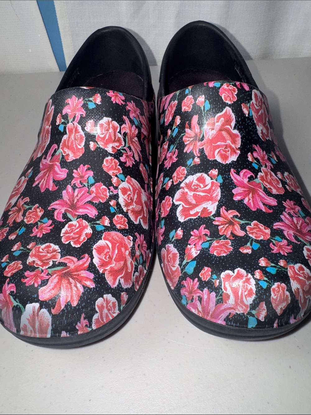 CROCS Women's Neria Pro II Clogs floral print dual comfort footbeds Size 9W - Picture 9 of 10